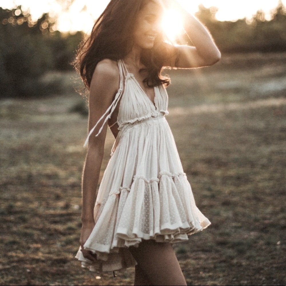 🔹New🔹Distressed Ruffle Boho Halter Dress - Picture 2 of 7